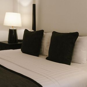 Grand Deluxe Zimmer mit Kingsize-Bett